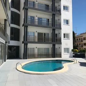 Ar Melrose Place Apartment