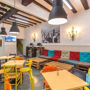  Hostel Loft Group
